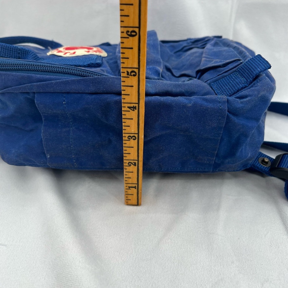 Fjallraven Kanken Mini Backpack - Picture 11 of 13